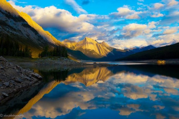 Medicine Lake canada