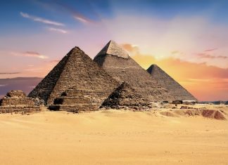 egypt tourist visa - pyramid