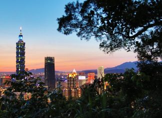 elephant mountain free things to do in taipei