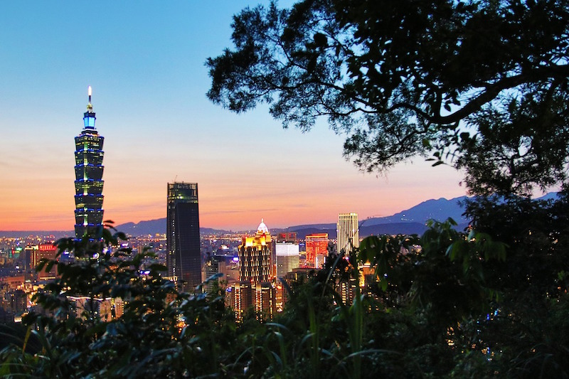 elephant mountain free things to do in taipei