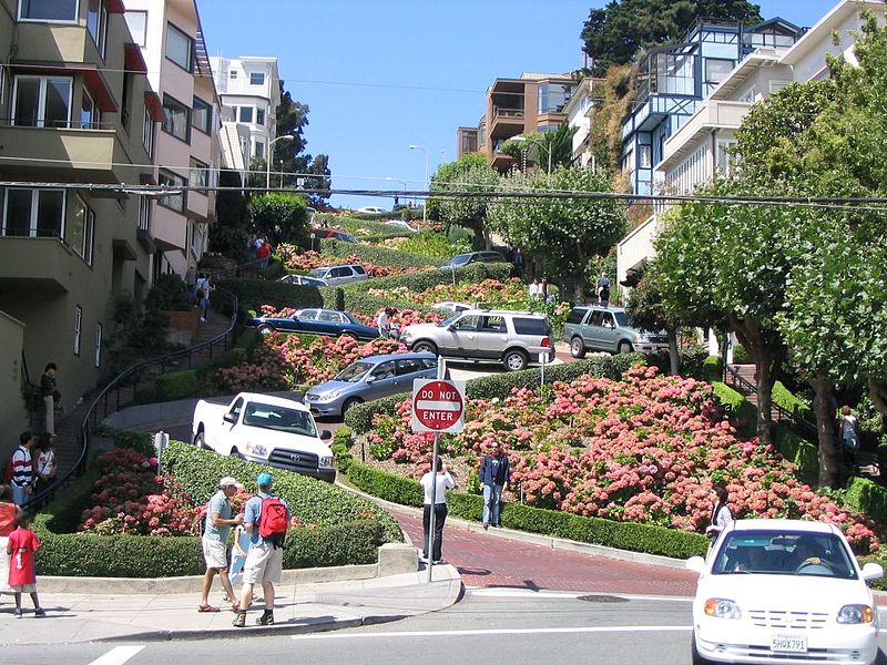 Lombard_Street_San_Francisco
