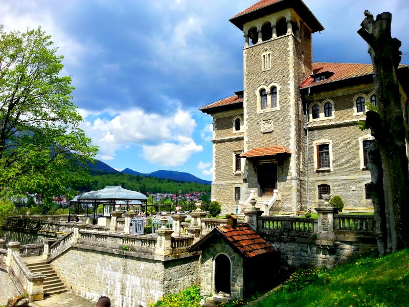 Cantacuzino Castle 