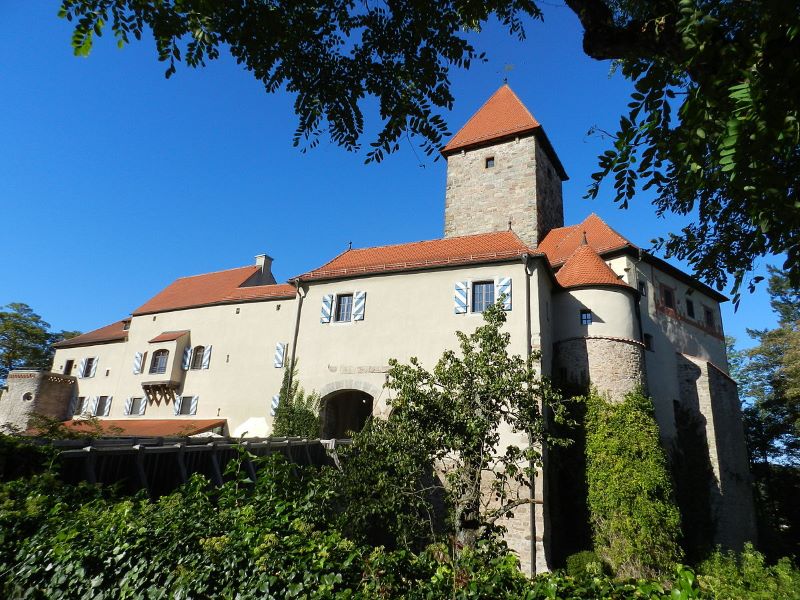 Hotel Burg Wernburg