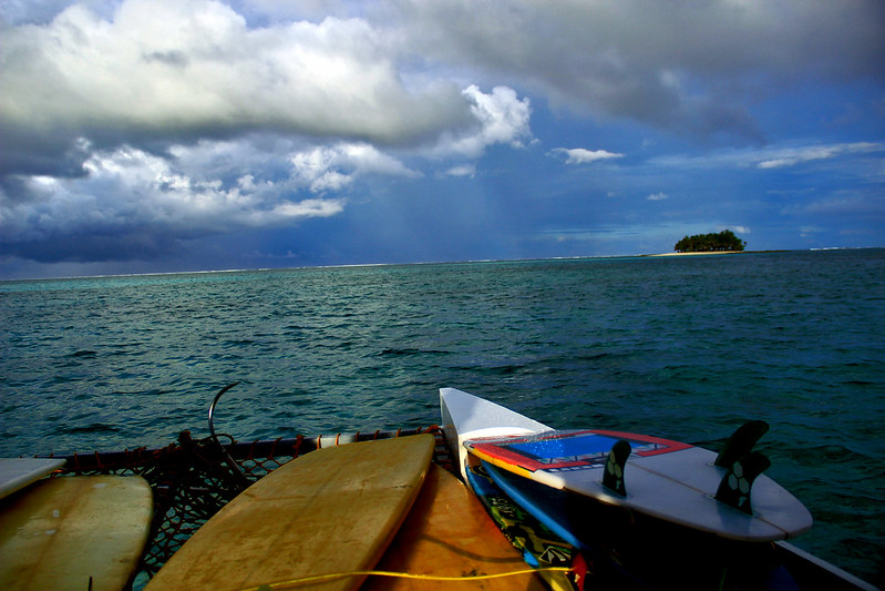 Siargao Island Hopping - Guyam, Daku and Naked Islands