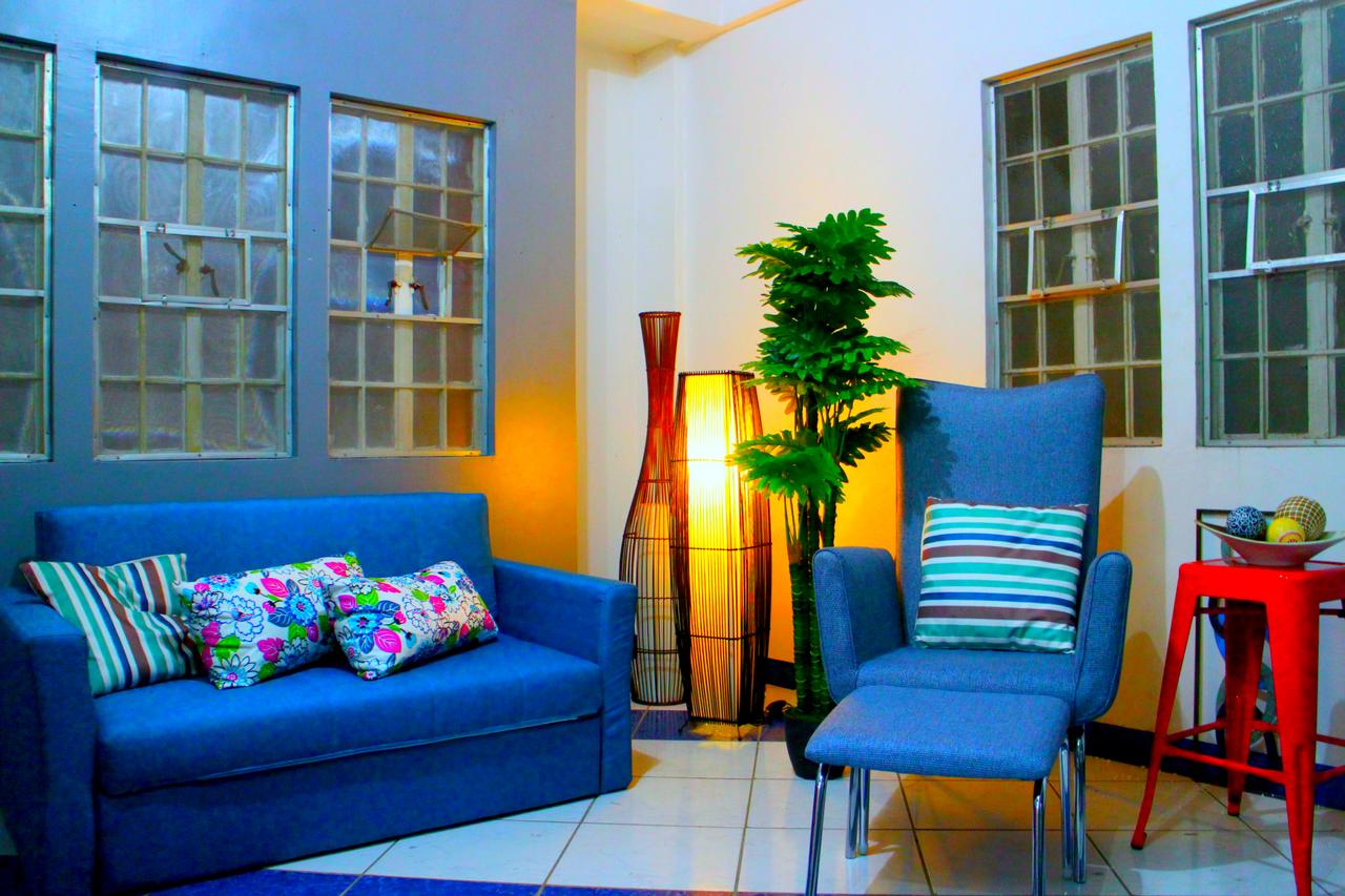 Country Living Hostel Tagaytay